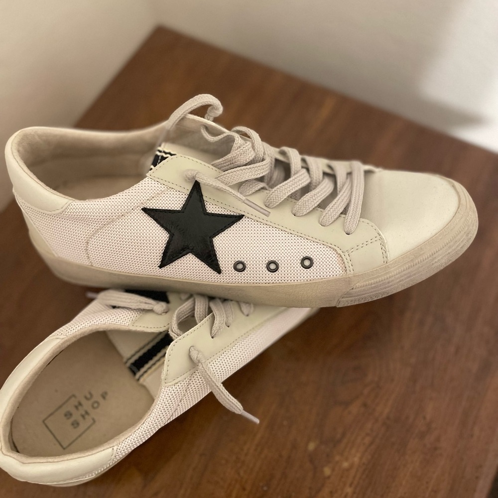 Like New. Shoe Shop Size 10 - image 1